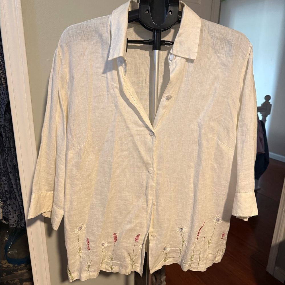 White Button Shirt with Embroidered Flowers cottagecore natural fibers
